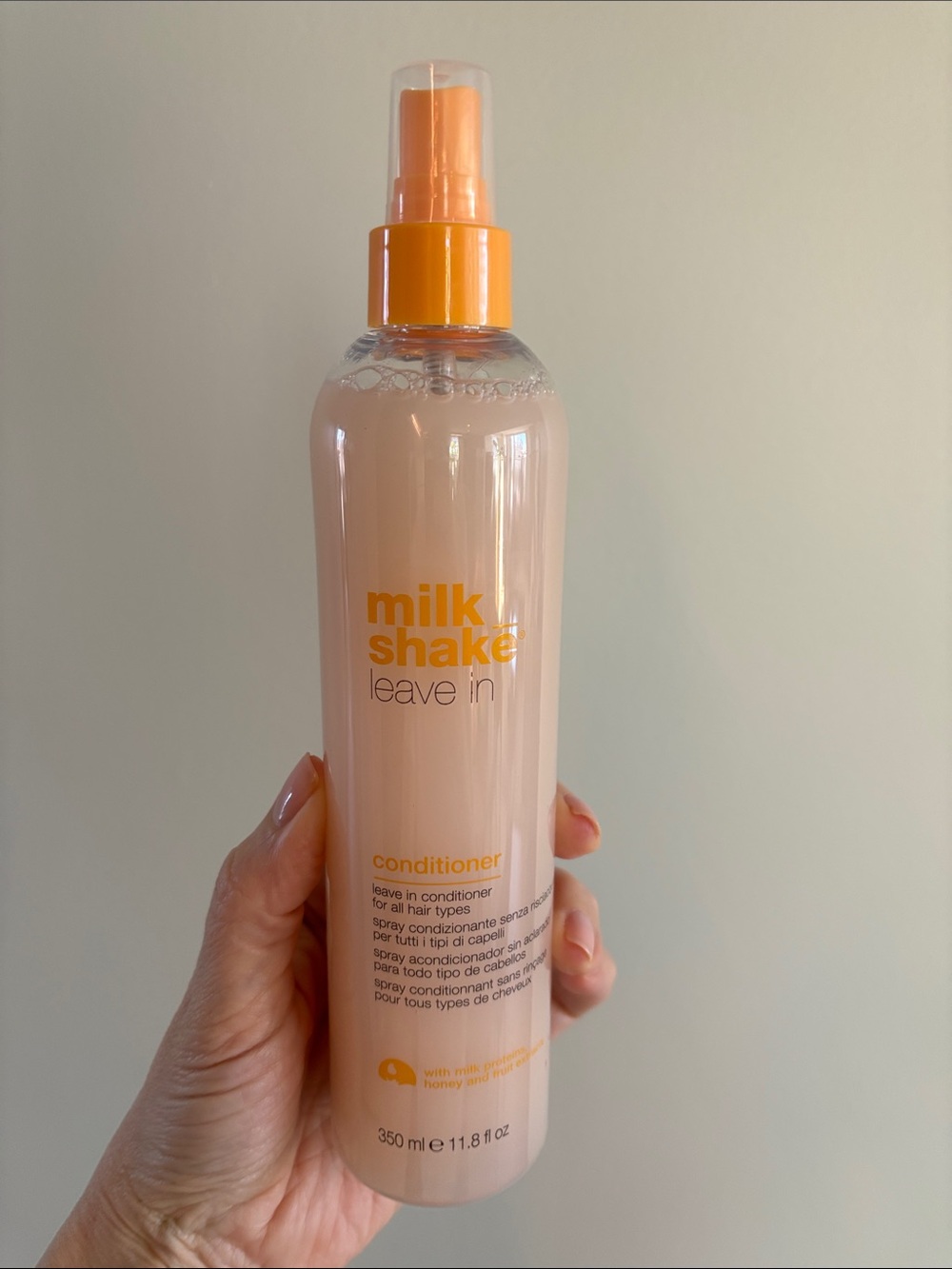 milk_shake Leave In Conditioner - Peach Bottle with Yellow Cap - Picture 2 of 3